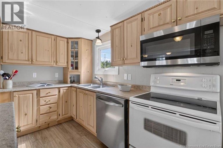 8 Kenneth Street, Sackville, New Brunswick, E4L0B9