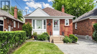 202 VIRGINIA AVENUE Toronto (Woodbine-Lumsden) Ontario photo 1