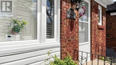 202 VIRGINIA AVENUE Toronto (Woodbine-Lumsden) Ontario photo 3