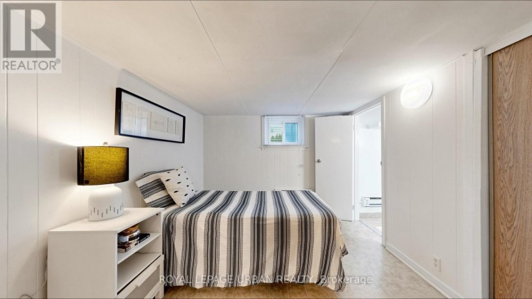 202 VIRGINIA AVENUE, Toronto (Woodbine-Lumsden), Ontario, M4C2T7