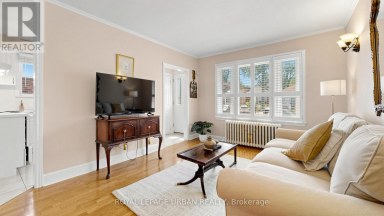 202 VIRGINIA AVENUE Toronto (Woodbine-Lumsden) Ontario photo 4