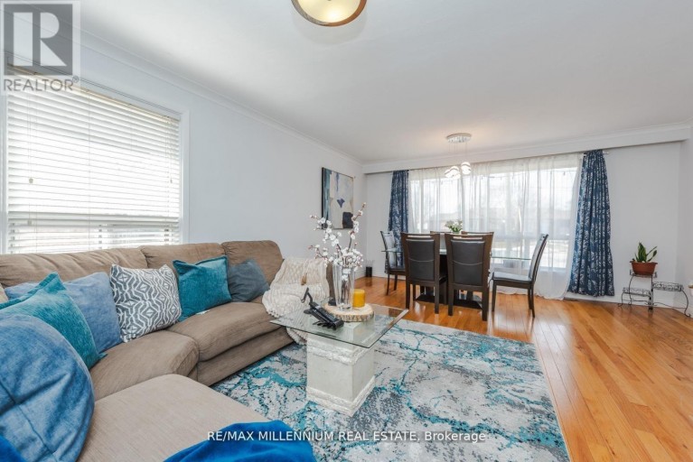 13 CUMBERLAND DRIVE, Brampton (Brampton North), Ontario, L6V1W5