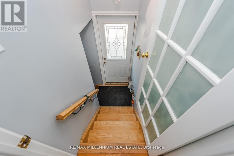 13 CUMBERLAND DRIVE, Brampton (Brampton North), Ontario, L6V1W5