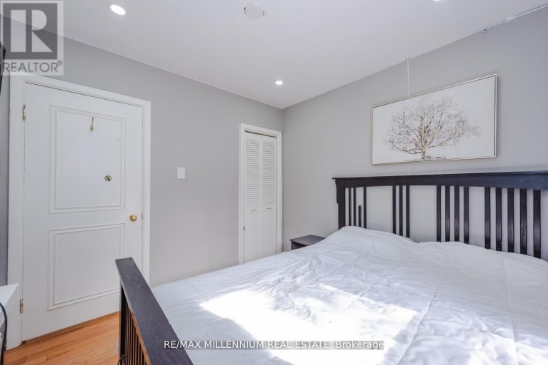 13 CUMBERLAND DRIVE, Brampton (Brampton North), Ontario, L6V1W5