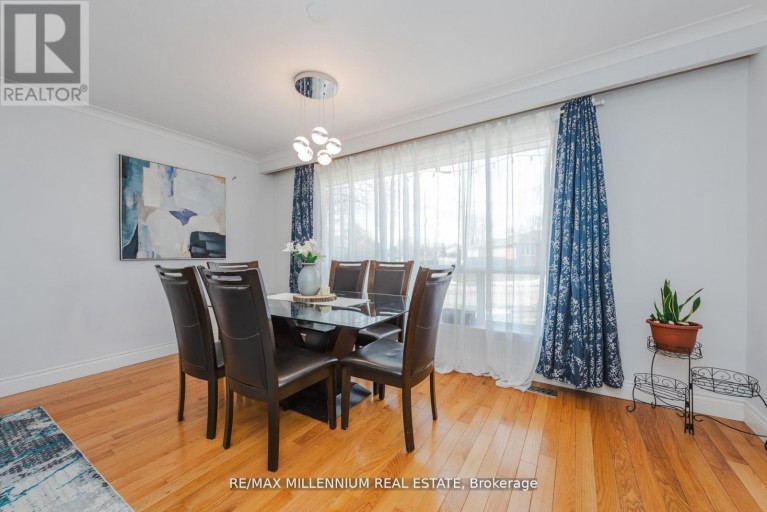 13 CUMBERLAND DRIVE, Brampton (Brampton North), Ontario, L6V1W5