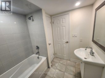 LOWER - 18 GREENINGDON DRIVE Hamilton (Greeningdon) Ontario photo 11