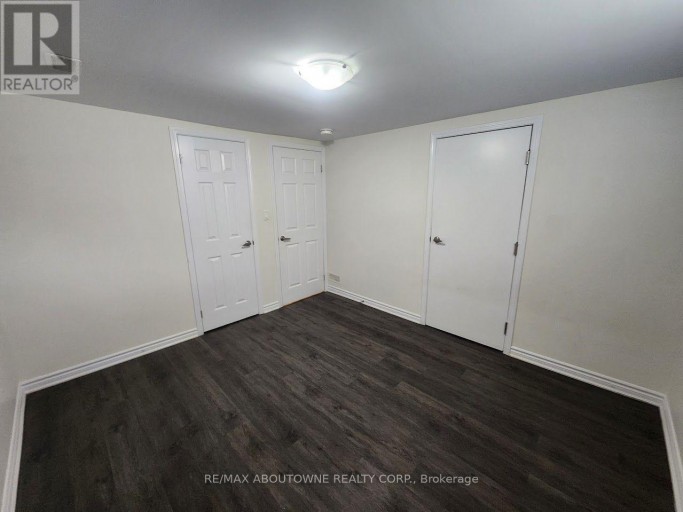 LOWER - 18 GREENINGDON DRIVE, Hamilton (Greeningdon), Ontario, L9A3A7