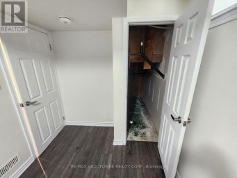 LOWER - 18 GREENINGDON DRIVE Hamilton (Greeningdon) Ontario photo 17