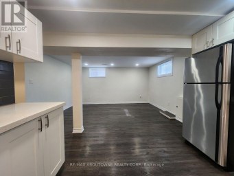LOWER - 18 GREENINGDON DRIVE Hamilton (Greeningdon) Ontario photo 8