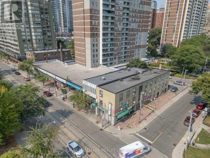 152 CARLTON STREET, Toronto (Cabbagetown-South St. James Town), Ontario, M5A2K1