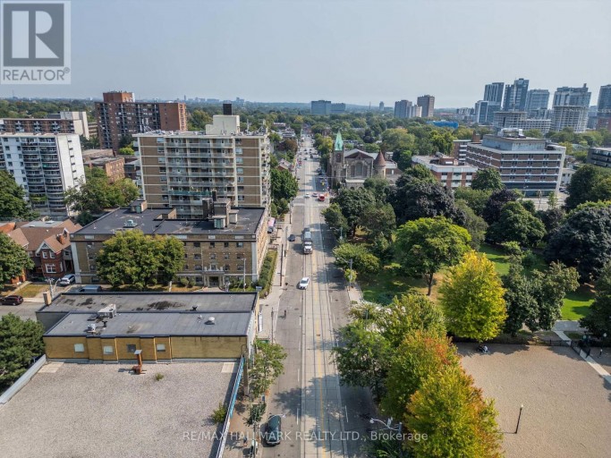 152 CARLTON STREET, Toronto (Cabbagetown-South St. James Town), Ontario, M5A2K1