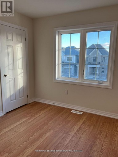42 ED EWERT AVENUE, Clarington (Newcastle), Ontario, L1B0W9