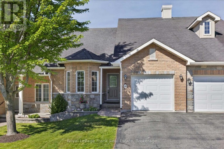 49 - 60 VILLAGE CRESCENT, Peterborough (Otonabee Ward 1), Ontario, K9J0A9