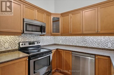 49 - 60 VILLAGE CRESCENT Peterborough (Otonabee Ward 1) Ontario photo 14