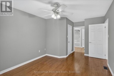 49 - 60 VILLAGE CRESCENT Peterborough (Otonabee Ward 1) Ontario photo 24
