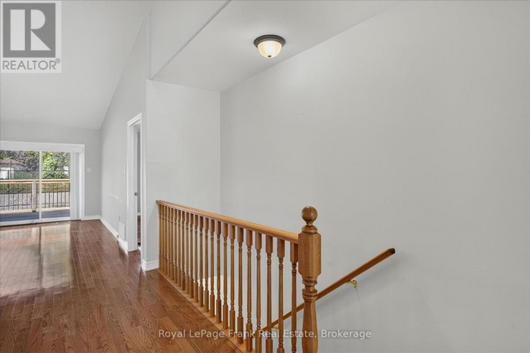 49 - 60 VILLAGE CRESCENT, Peterborough (Otonabee Ward 1), Ontario, K9J0A9