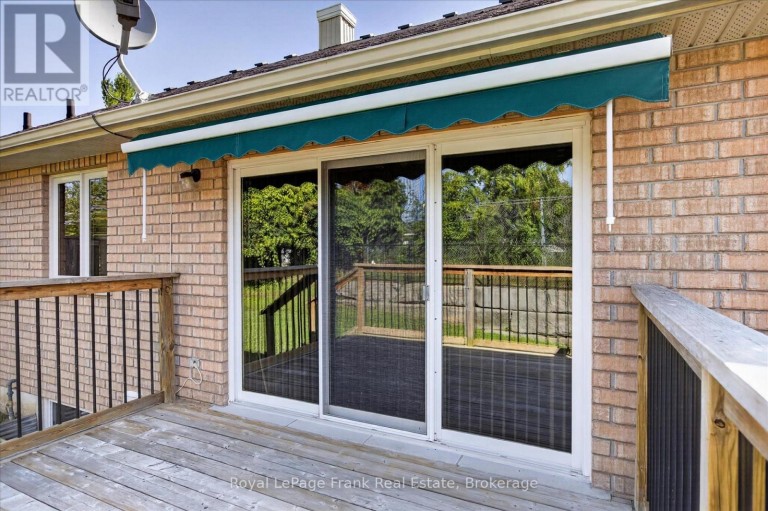 49 - 60 VILLAGE CRESCENT, Peterborough (Otonabee Ward 1), Ontario, K9J0A9