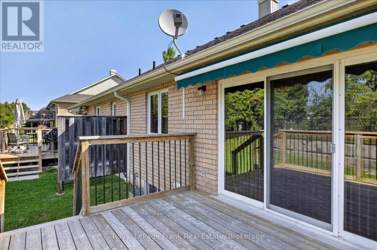 49 - 60 VILLAGE CRESCENT, Peterborough (Otonabee Ward 1), Ontario, K9J0A9