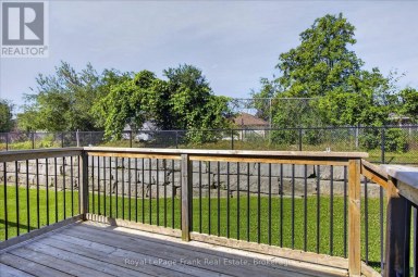 49 - 60 VILLAGE CRESCENT Peterborough (Otonabee Ward 1) Ontario photo 32