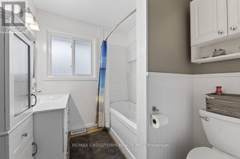 15 SMALLMAN DRIVE, Wasaga Beach, Ontario, L9Z1L1