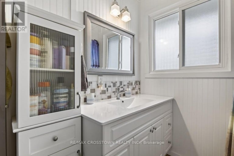 15 SMALLMAN DRIVE, Wasaga Beach, Ontario, L9Z1L1