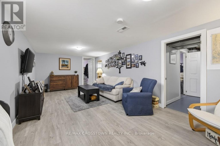 15 SMALLMAN DRIVE, Wasaga Beach, Ontario, L9Z1L1