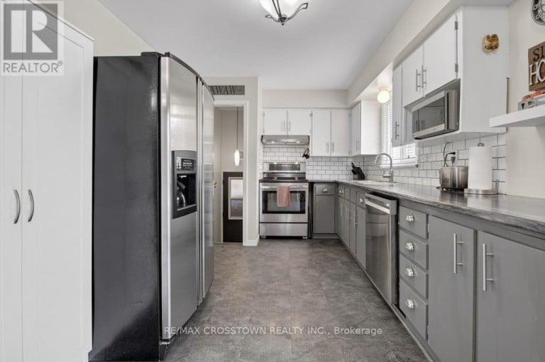 15 SMALLMAN DRIVE, Wasaga Beach, Ontario, L9Z1L1