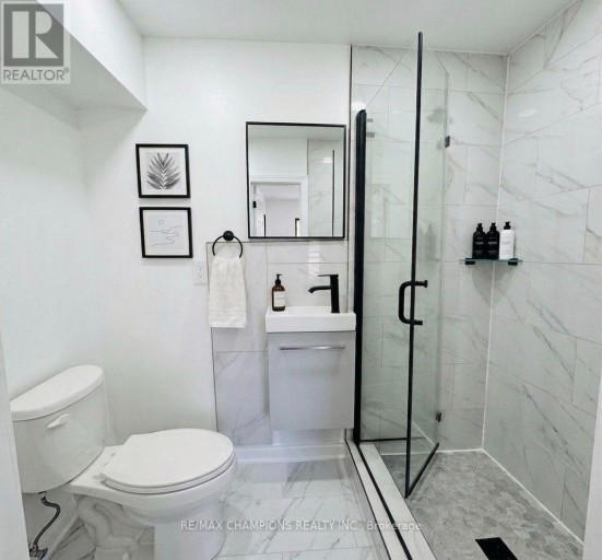 2ND FLR - 196 CALEDONIA ROAD, Toronto (Corso Italia-Davenport), Ontario, M6E4S7