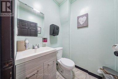 31 KING STREET Brantford Ontario photo 10