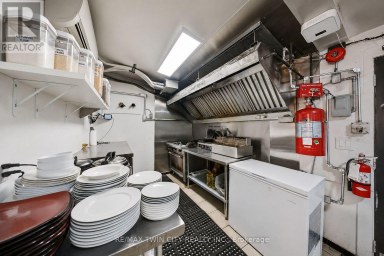 31 KING STREET Brantford Ontario photo 13