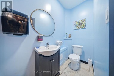 31 KING STREET Brantford Ontario photo 9