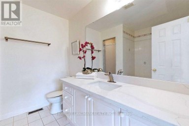 47 WATERTON CRESCENT Richmond Hill (Langstaff) Ontario photo 16