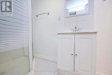 47 WATERTON CRESCENT Richmond Hill (Langstaff) Ontario photo 20