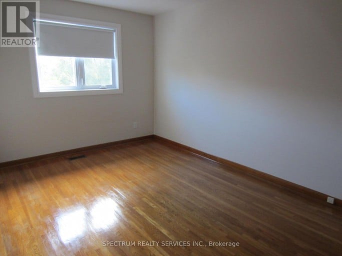 UNIT 1 - 49 GOTHAM COURT, Toronto (Brookhaven-Amesbury), Ontario, M6M2W9