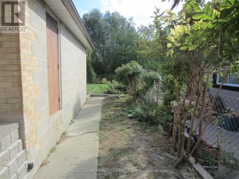 UNIT 1 - 49 GOTHAM COURT Toronto (Brookhaven-Amesbury) Ontario photo 16