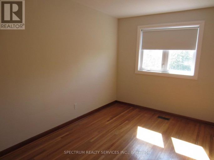 UNIT 1 - 49 GOTHAM COURT, Toronto (Brookhaven-Amesbury), Ontario, M6M2W9