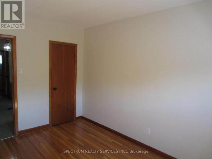 UNIT 1 - 49 GOTHAM COURT, Toronto (Brookhaven-Amesbury), Ontario, M6M2W9
