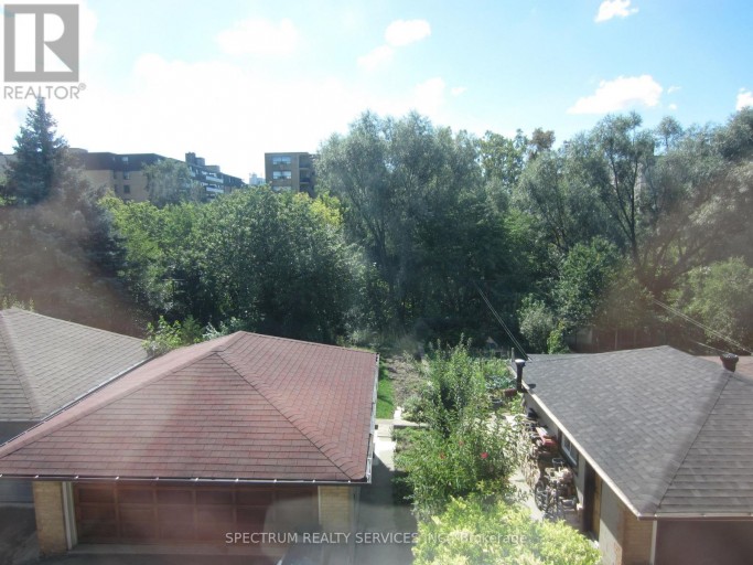 UNIT 1 - 49 GOTHAM COURT, Toronto (Brookhaven-Amesbury), Ontario, M6M2W9