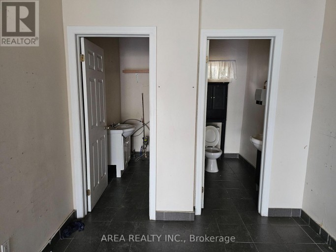 672 SHEPPARD AVENUE W, Toronto (Bathurst Manor), Ontario, M3H2S5