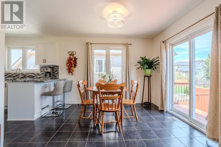 19 GRAND POPLAR LANE, Wasaga Beach, Ontario, L9Z0C7