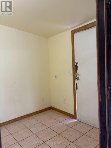 690 JANE STREET, Toronto (Rockcliffe-Smythe), Ontario, M6N4A8