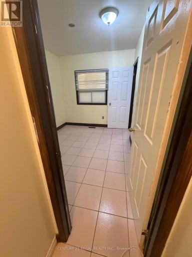690 JANE STREET, Toronto (Rockcliffe-Smythe), Ontario, M6N4A8