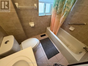 690 JANE STREET Toronto (Rockcliffe-Smythe) Ontario photo 7