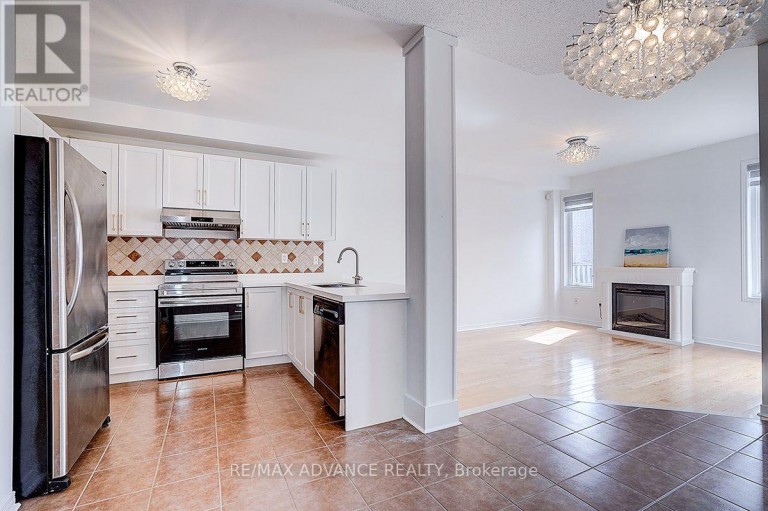 137 LARAMIE CRESCENT, Vaughan (Patterson), Ontario, L6A0R1