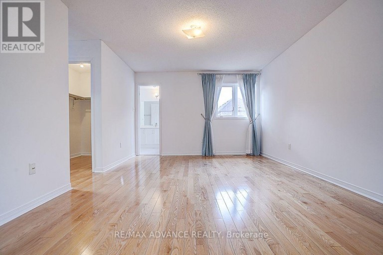 137 LARAMIE CRESCENT, Vaughan (Patterson), Ontario, L6A0R1
