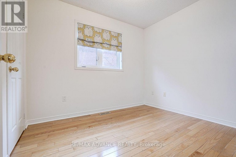 137 LARAMIE CRESCENT, Vaughan (Patterson), Ontario, L6A0R1