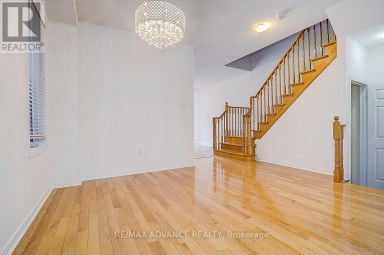 137 LARAMIE CRESCENT Vaughan (Patterson) Ontario photo 4