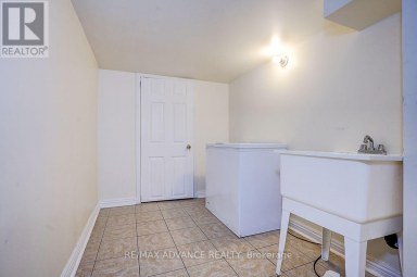 137 LARAMIE CRESCENT Vaughan (Patterson) Ontario photo 40
