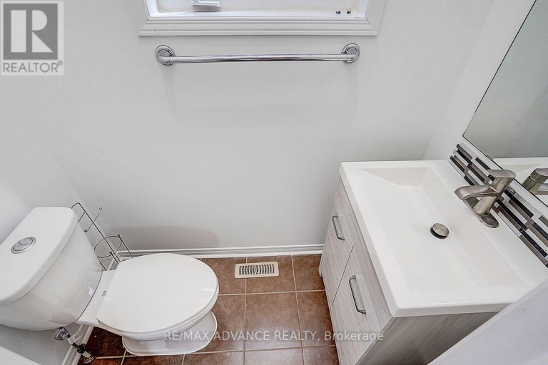 137 LARAMIE CRESCENT, Vaughan (Patterson), Ontario, L6A0R1