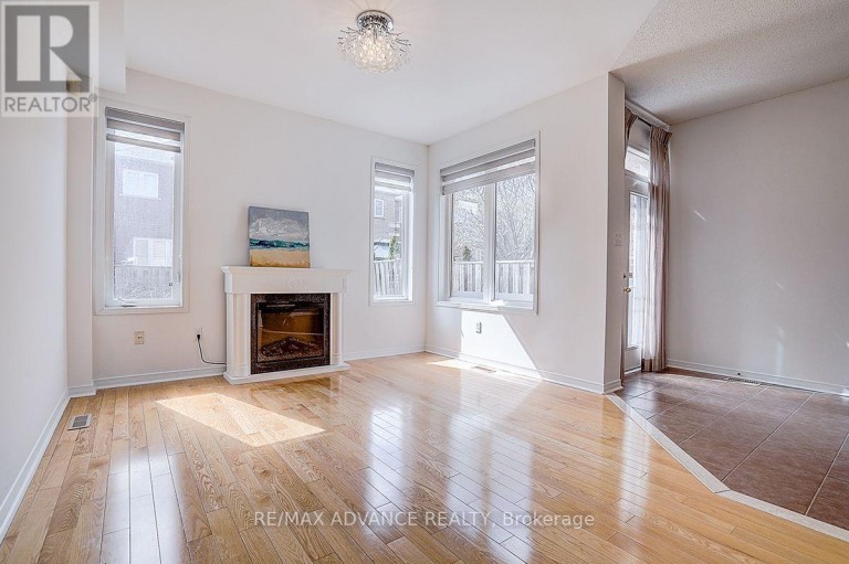 137 LARAMIE CRESCENT, Vaughan (Patterson), Ontario, L6A0R1